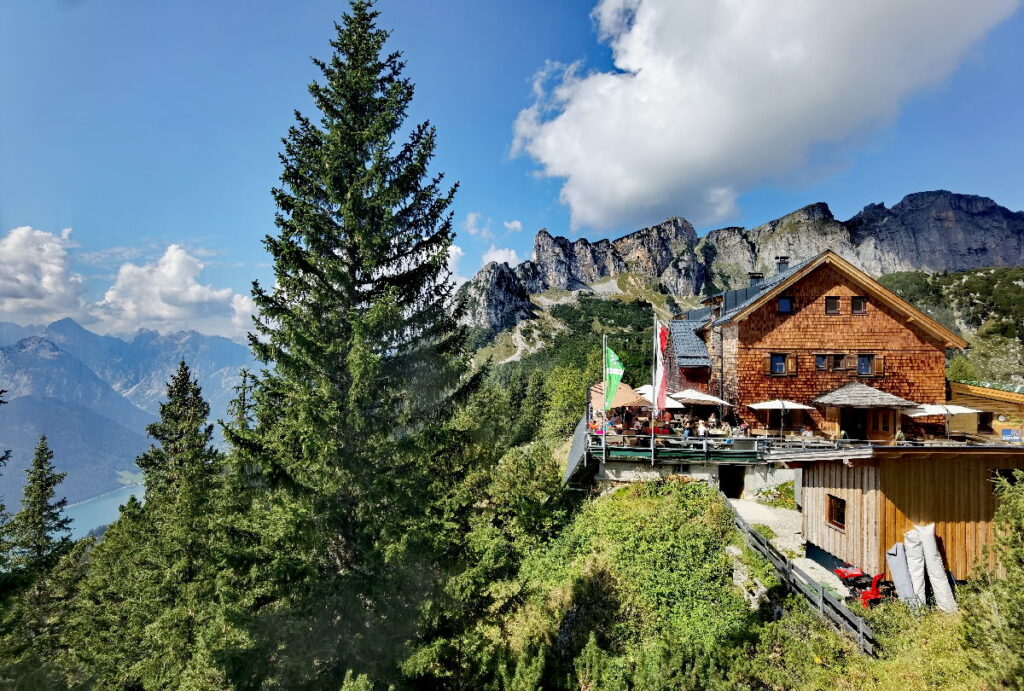 Tirol Urlaub in Österreich - hier auf der Erfurter Hütte im schönen Rofan