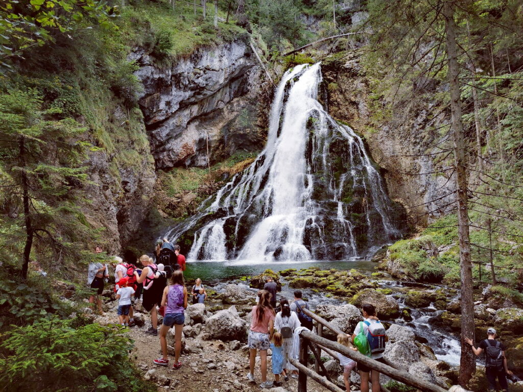 Beeindruckende Wasserfälle in Österreich - hier der Gollinger Wasserfall