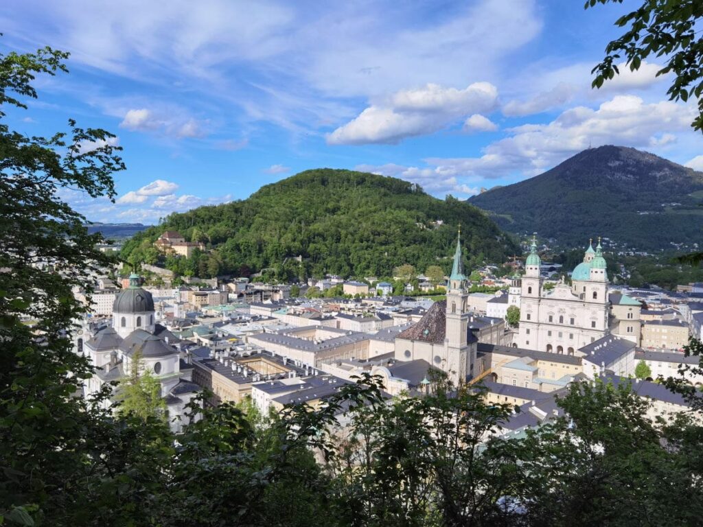 Sehenswürdigkeiten Österreich - der Blick über die Altstadt von Salzburg