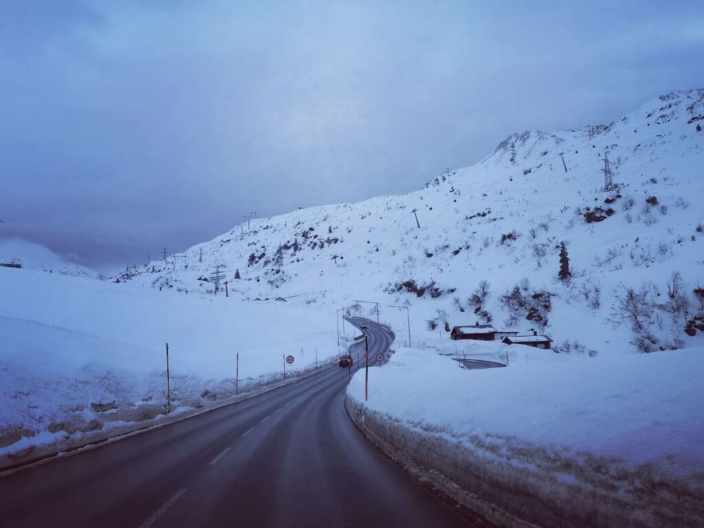 Spar die dir Arlbergtunnel Maut - der Arlbergpass ist kostenlos!