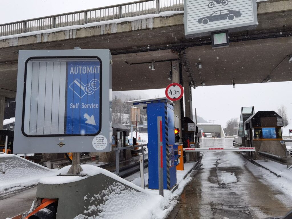 Die Arlbergtunnel Maut - alle Preise und Informationen.