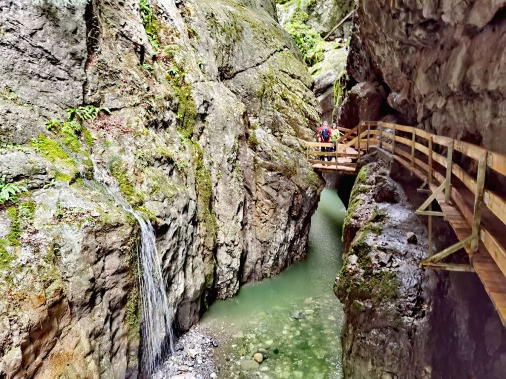 Diese Naturwunder solltest du im Vorarlberg Urlaub besuchen - Rappenlochschlucht und Alplochschlucht, samt Kirchle