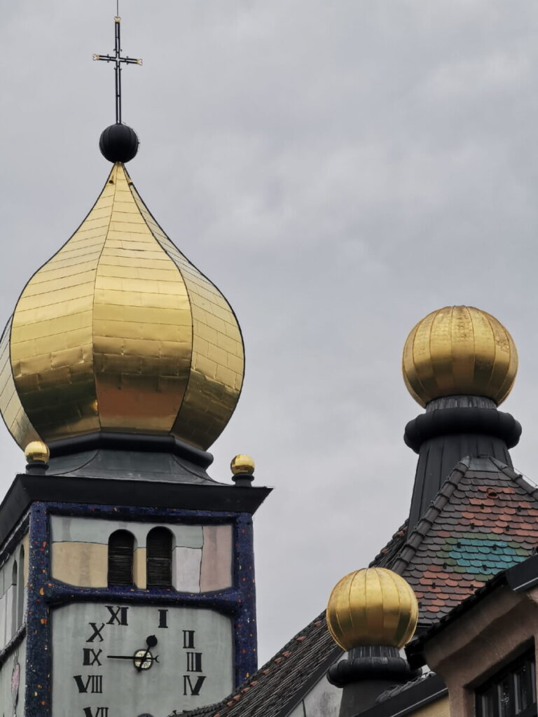 Österreich Geheimtipp Hundertwasserkirche in der Steiermark